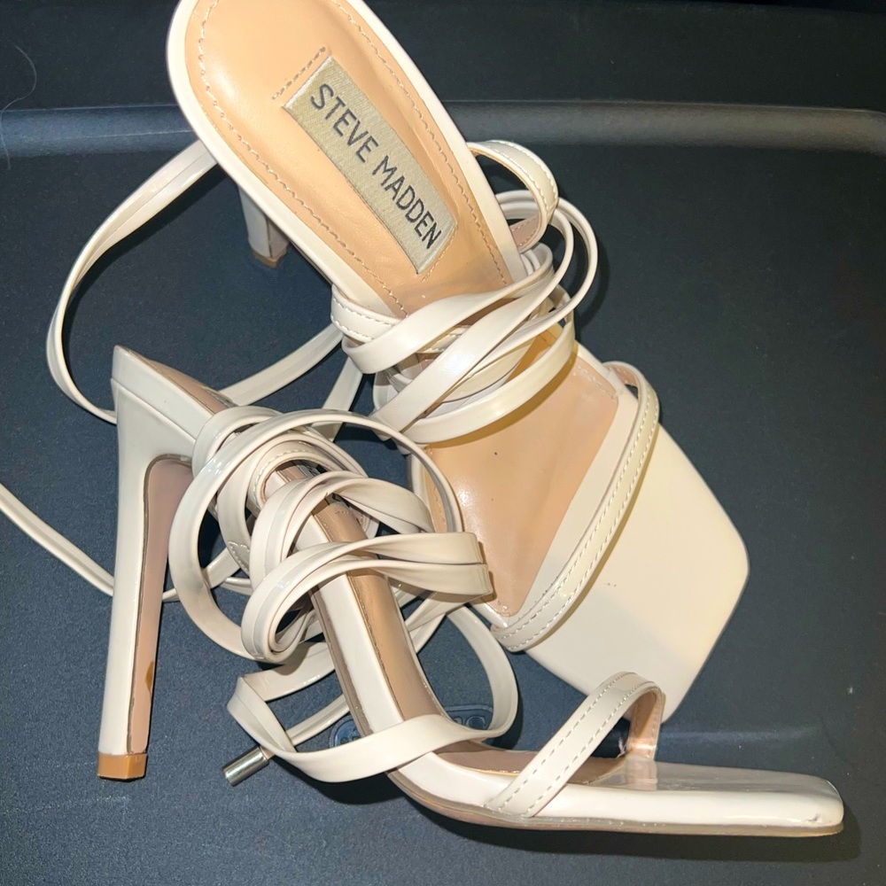 Steve Madden strappy heel cream colored